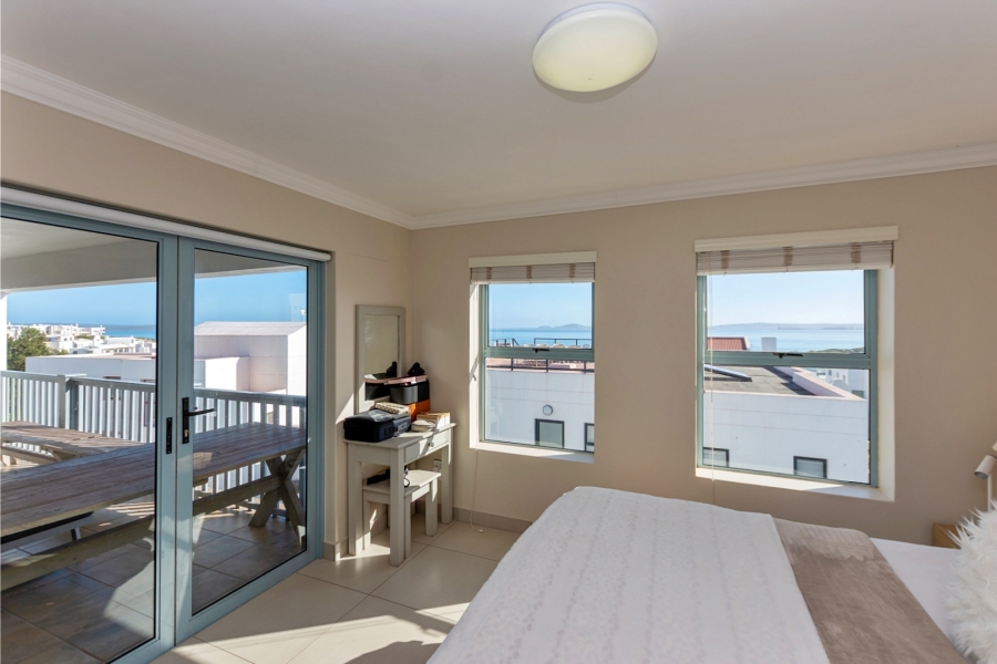 5 Bedroom Property for Sale in Paradise Beach Western Cape